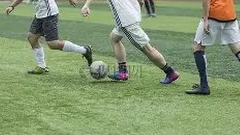 “京城四少汪雨宣布再婚，迎娶小18岁美女，前妻留子随行”