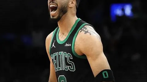 纽卡瞄准尤文后防将才加蒂，与枪手争夺佛罗伦萨前锋弗拉霍维奇